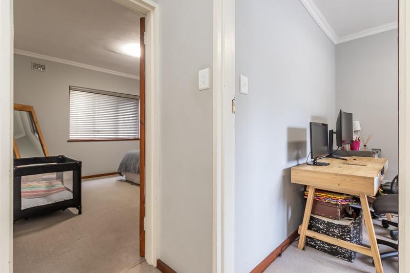 2 Bedroom Property for Sale in Pinelands Western Cape